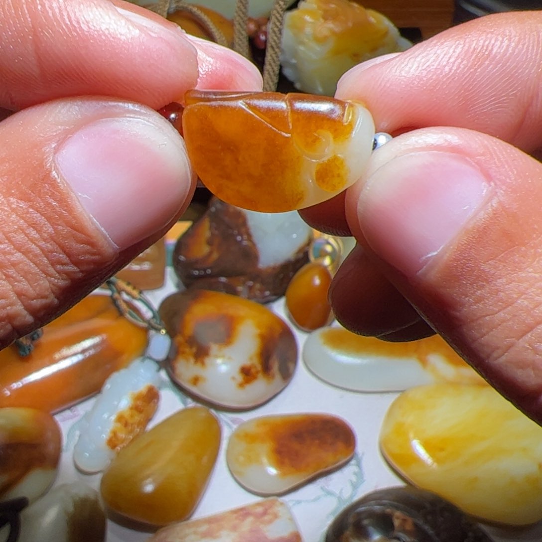 和田玉颈饰未镶嵌