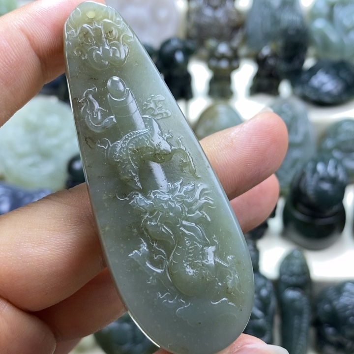 颈饰未镶嵌和田玉