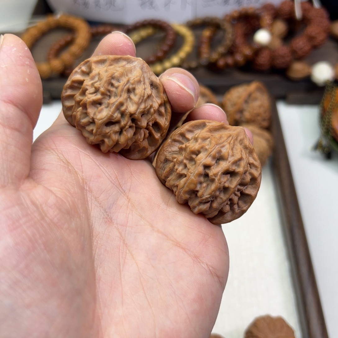 文玩核桃把件门头沟元宝有黄9号
