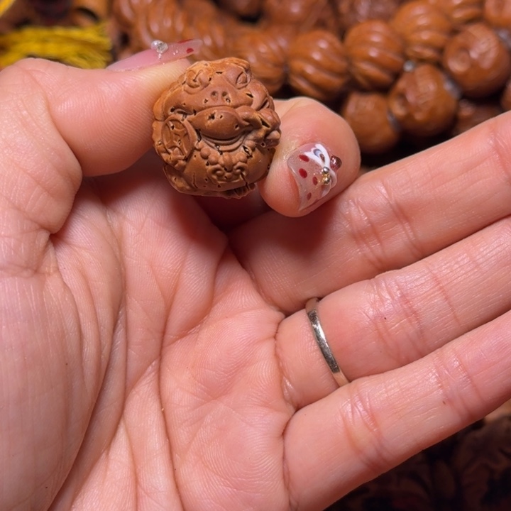 桃核吊坠三足金蟾