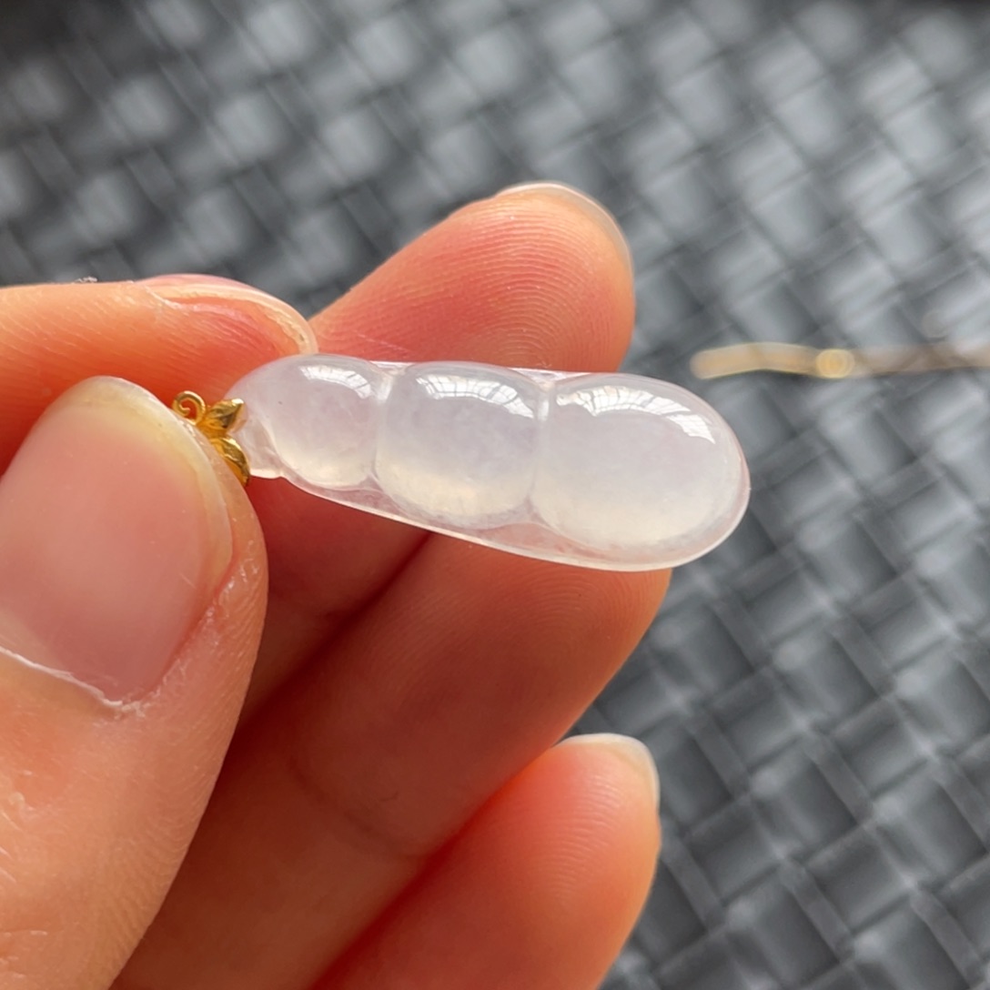 翡翠颈饰18K金镶嵌福豆