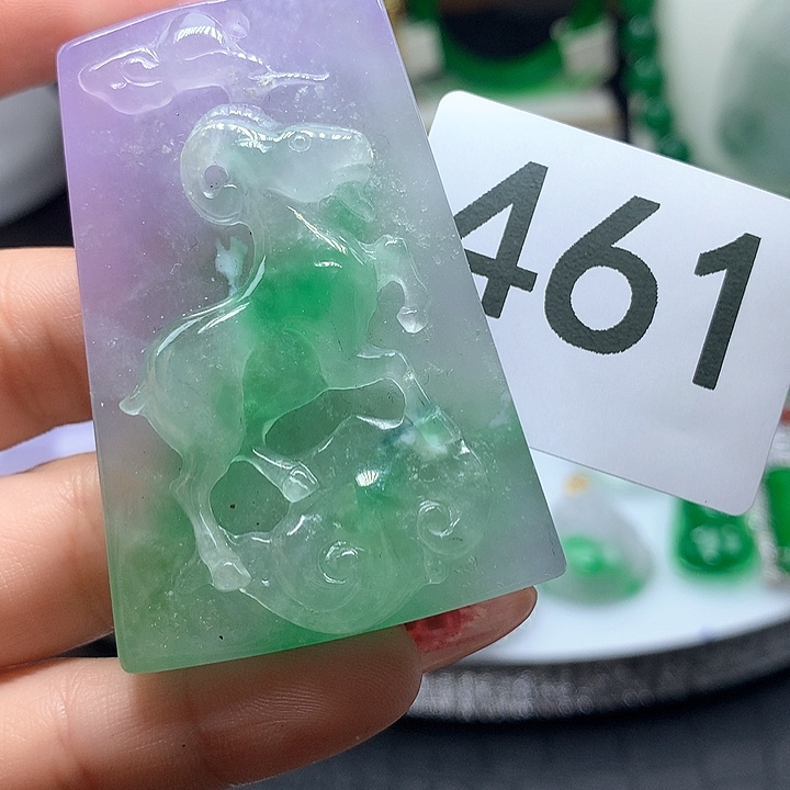 翡翠吊坠(赠链)未镶嵌