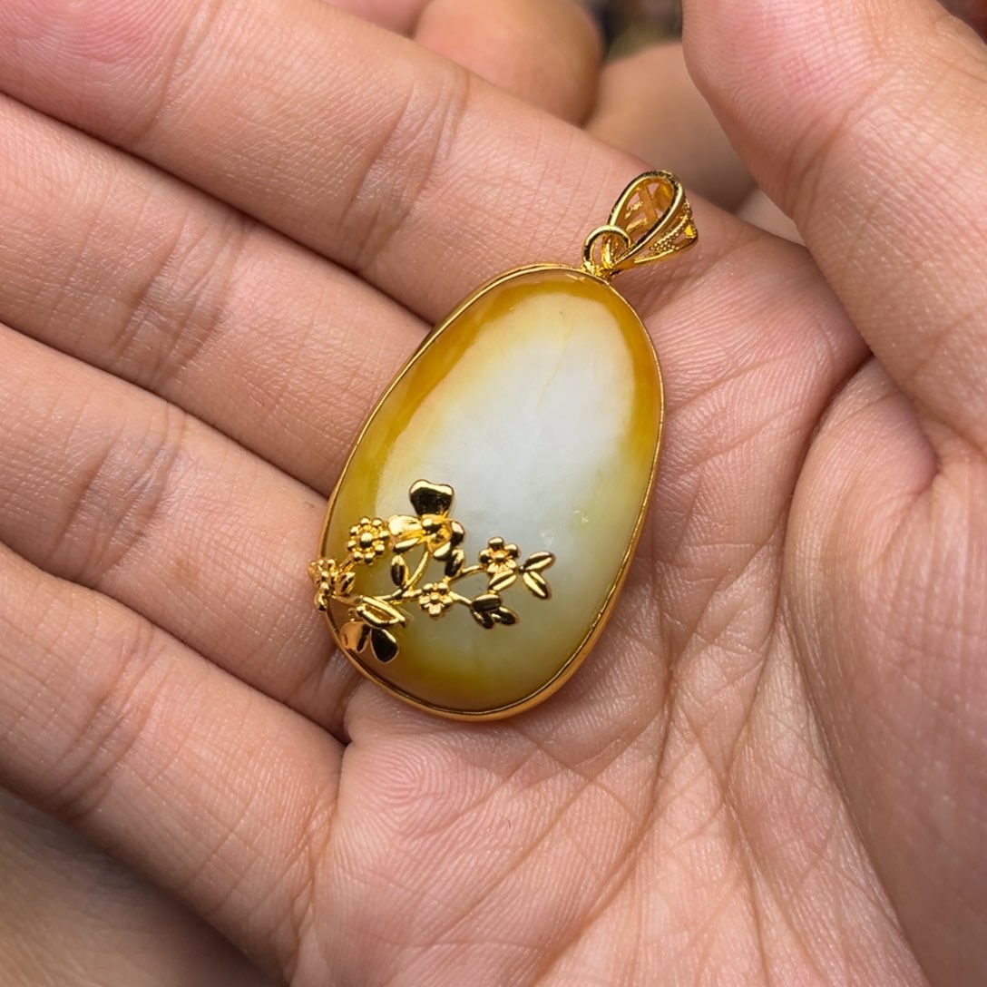 吊坠星月菩提哎****！