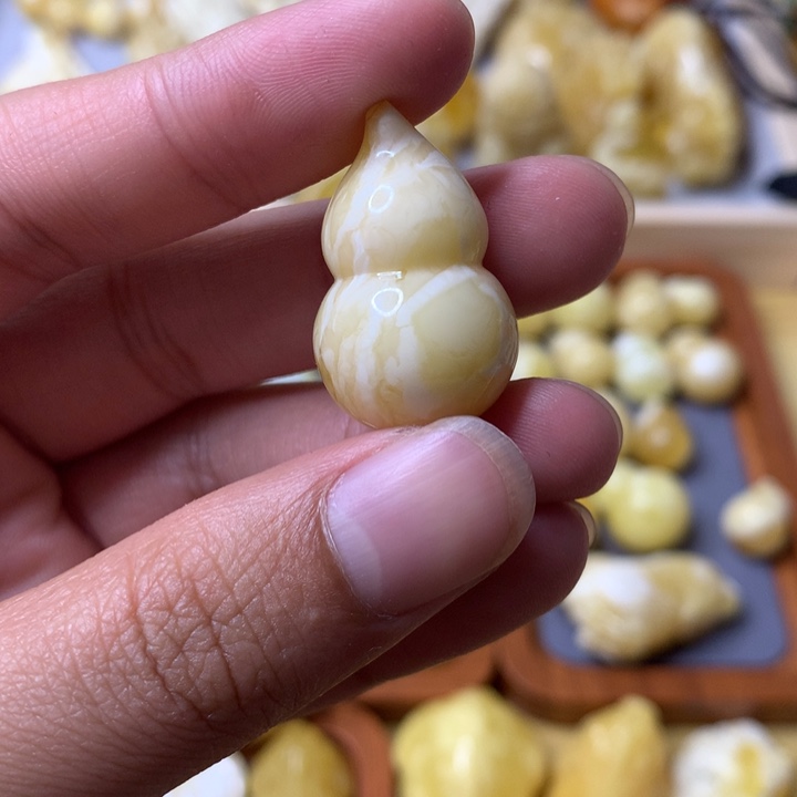 【闪购商品】琥珀珠宝奇石未镶嵌小****芋葫芦