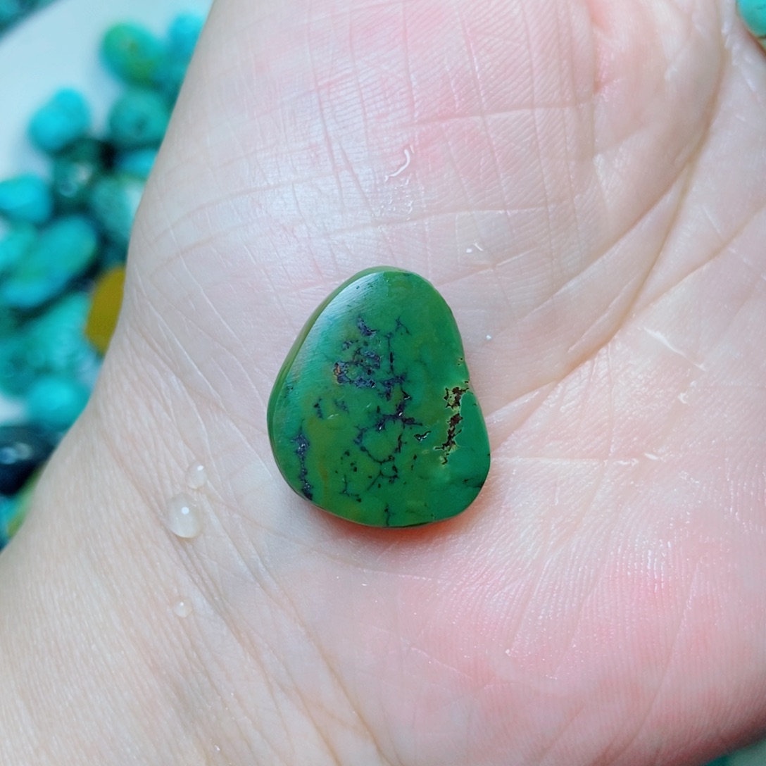 绿松石未镶嵌挂件