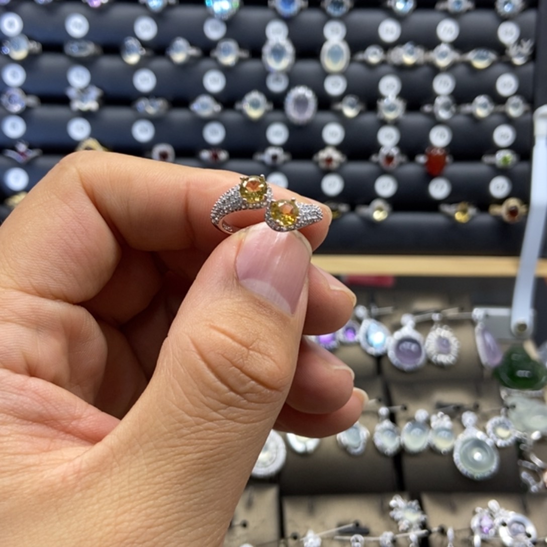 银S925镶嵌蛇纹石玉珠宝奇石与***i