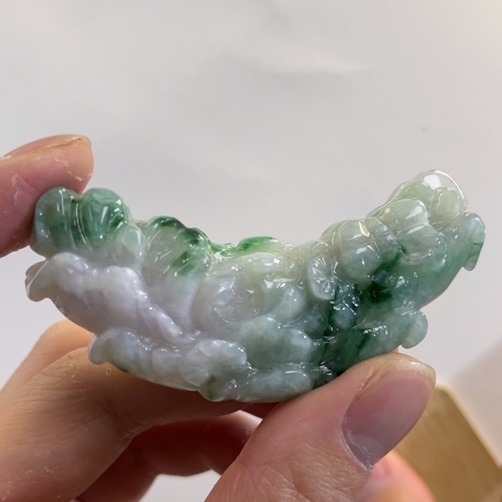 翡翠吊坠(赠链)未镶嵌代编织