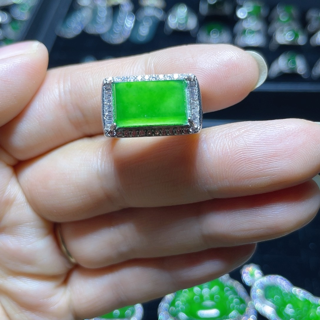 翡翠戒指银S925镶嵌戒指