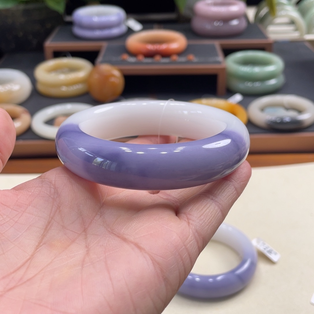 石英岩玉手镯未镶嵌海*