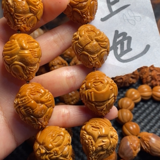 橄榄核吊坠农**炮微上色