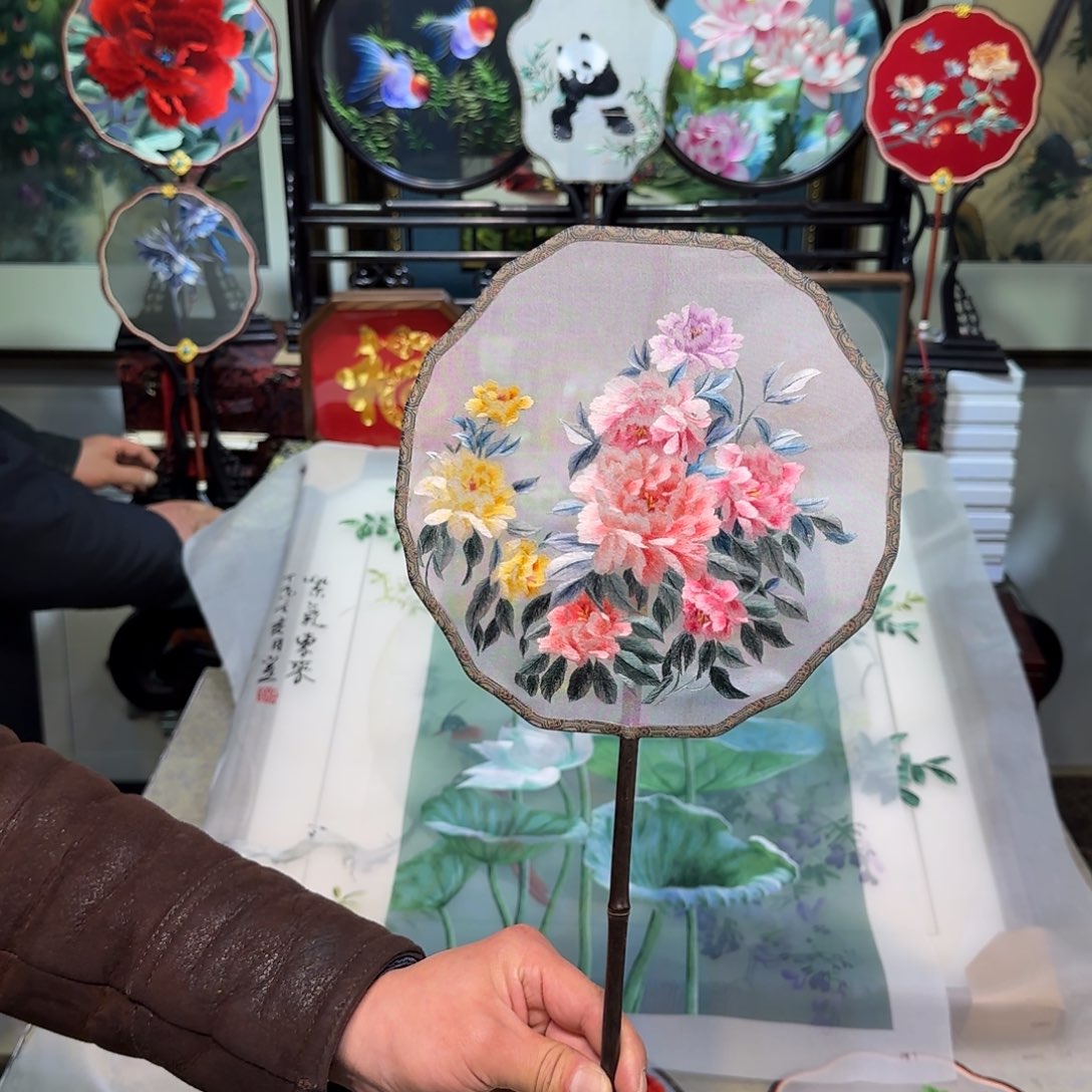 刺绣刺绣工艺精湛