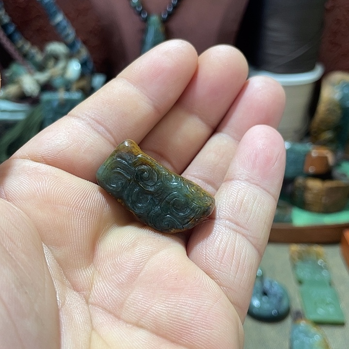 岫岩河磨玉（透闪石质玉）未镶嵌挂件