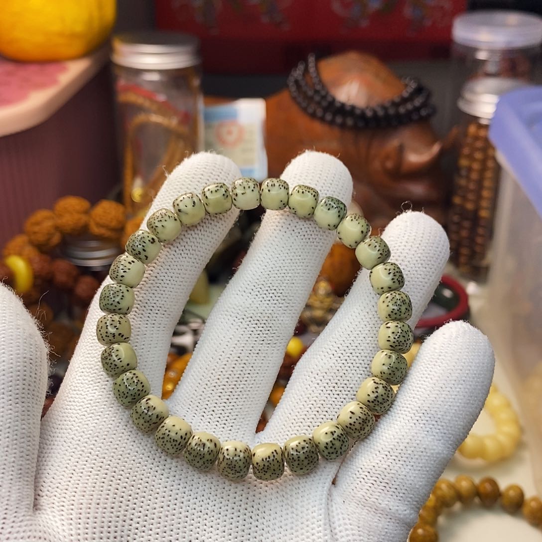 星月菩提吊坠绿背河豚手串单圈