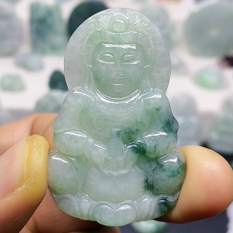 翡翠颈饰未镶嵌吊坠