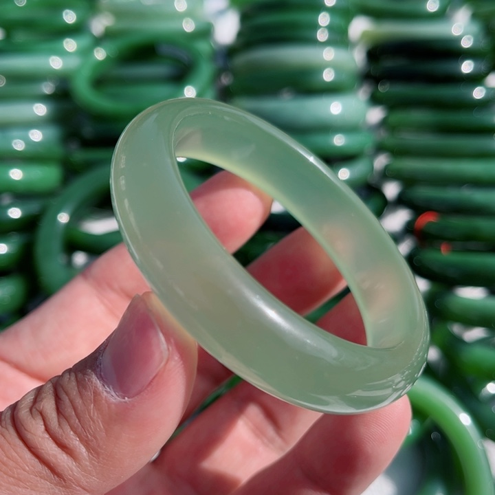 蛇纹石玉手镯未镶嵌53～1