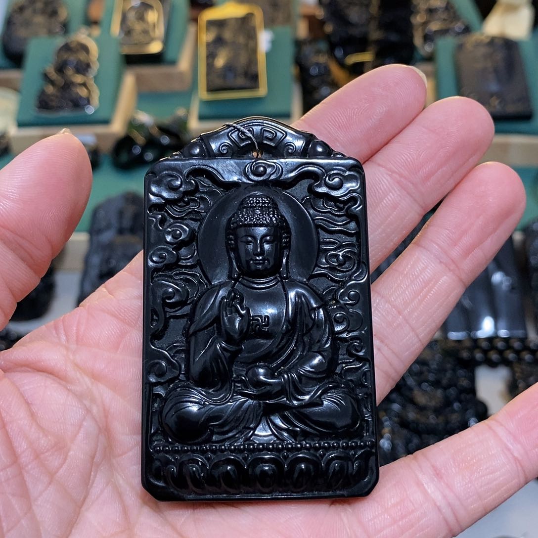 蛇纹石玉颈饰未镶嵌陈*军