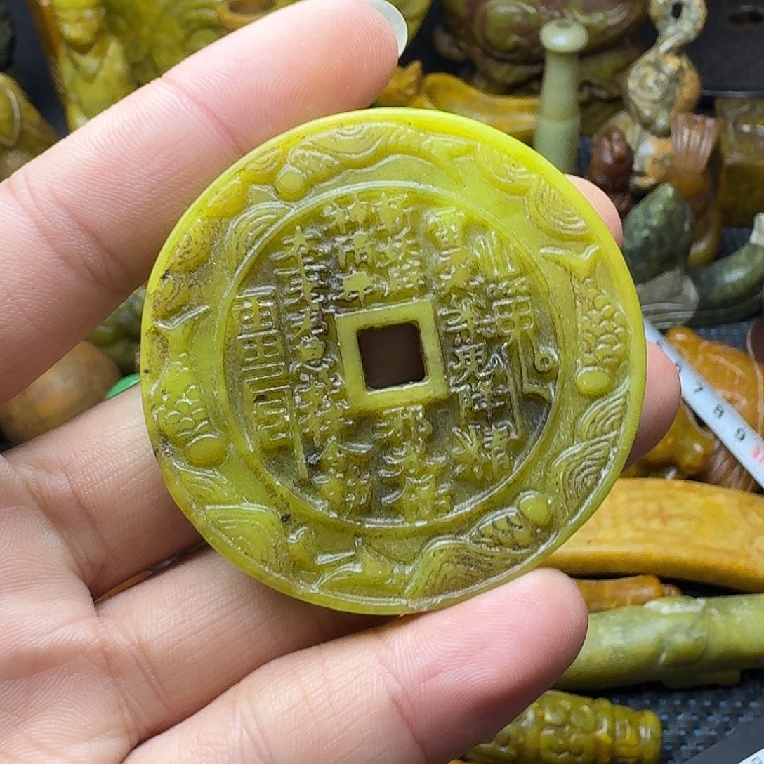 白玉菩提吊坠。。。