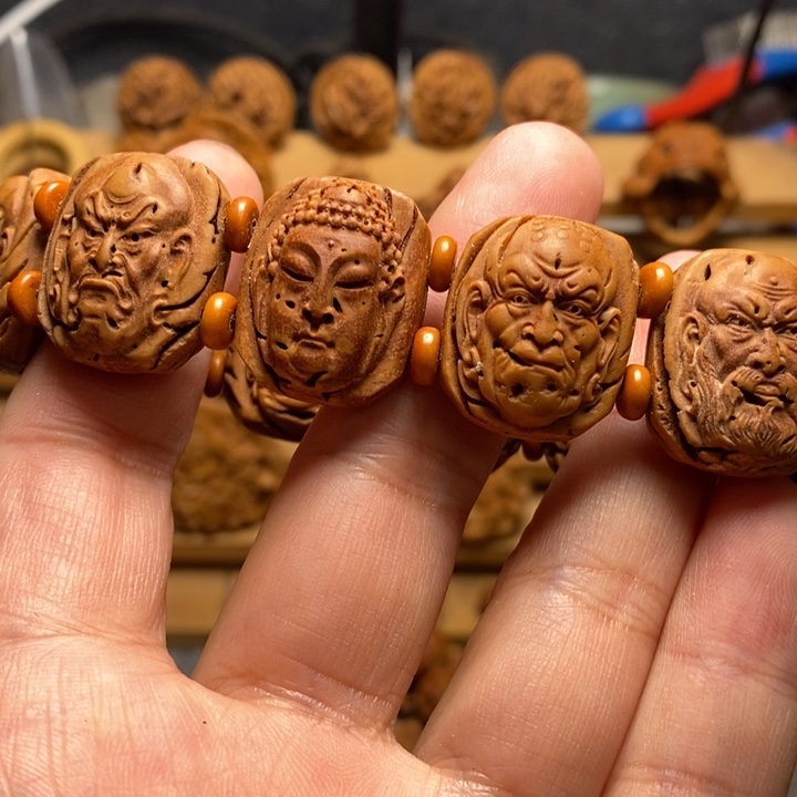 桃核雕刻双面十八罗汉