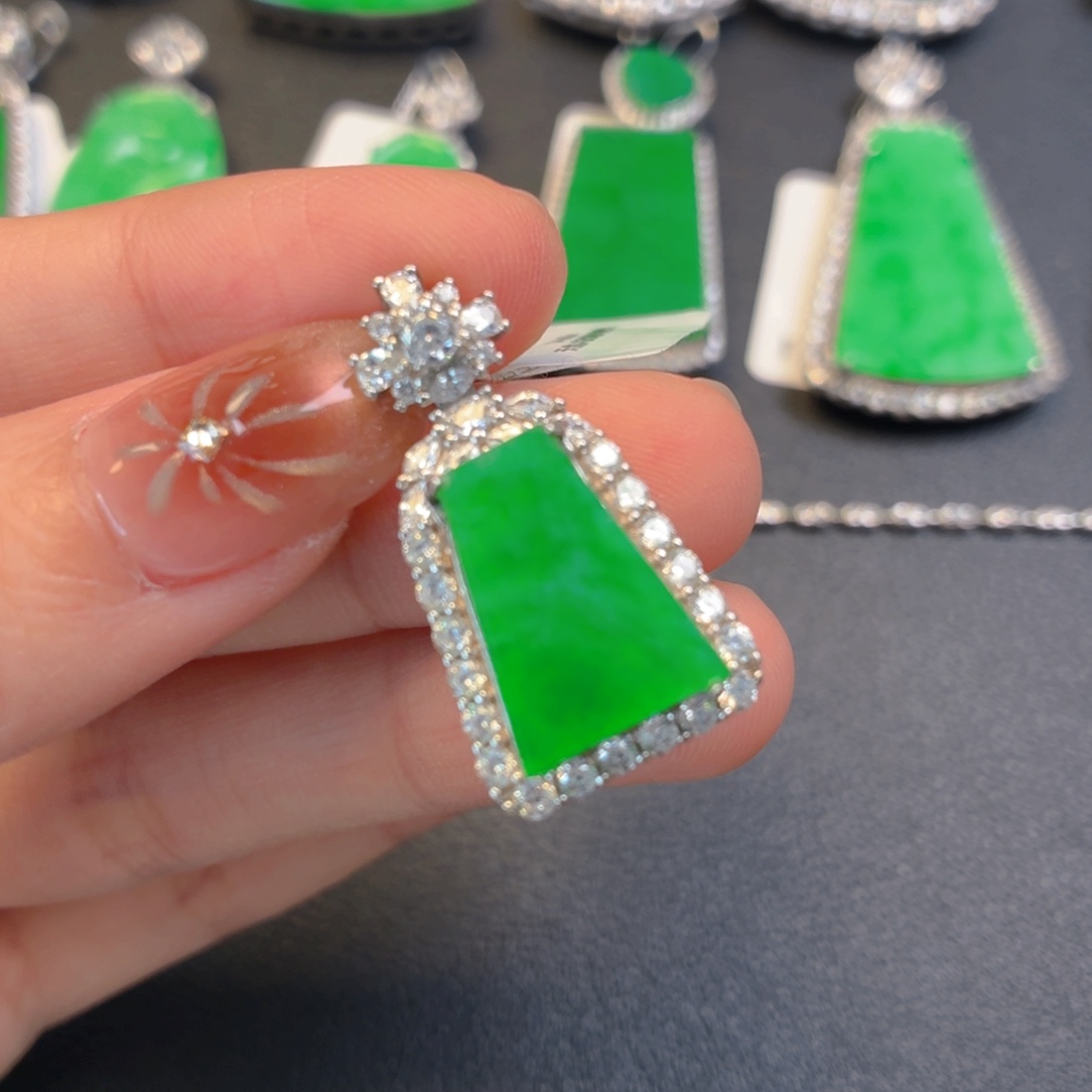 翡翠银S925镶嵌颈饰