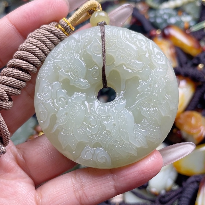 和田玉颈饰未镶嵌