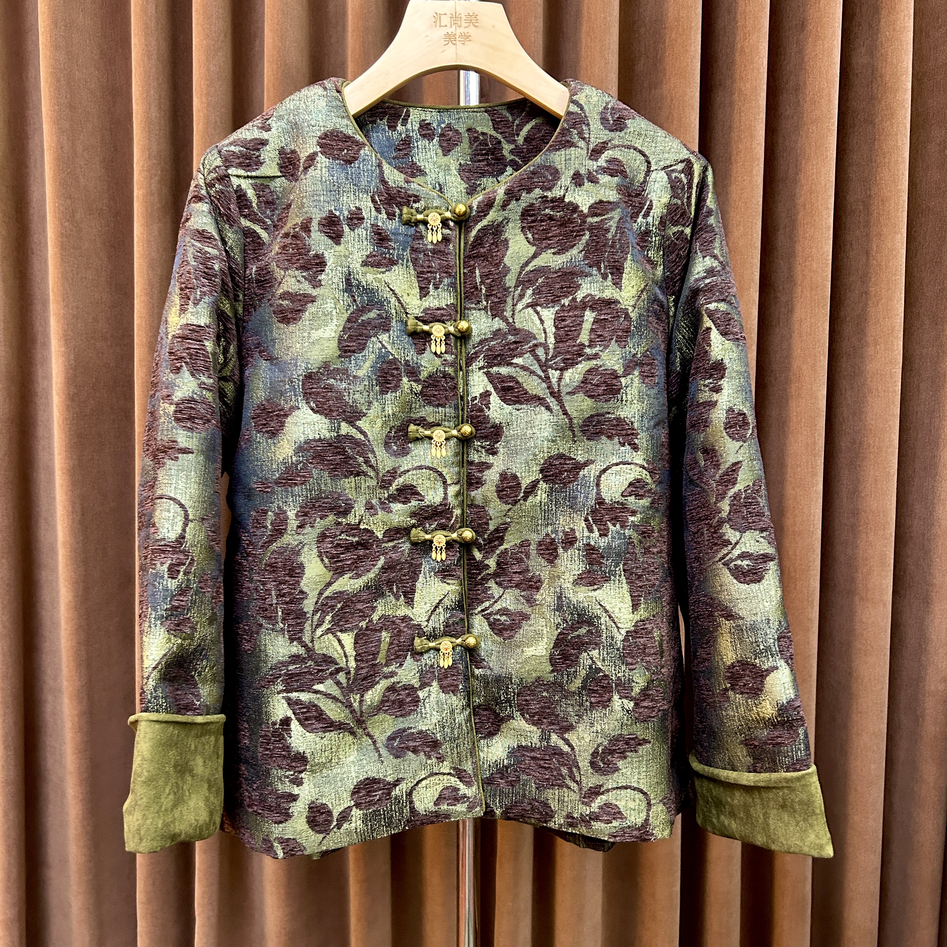 【8024】新中式大码时尚百搭文艺对襟圆领复古花卉图案长袖外套