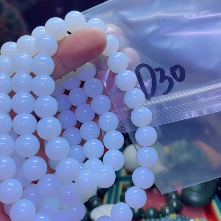 蛇纹石玉未镶嵌项链那**歌