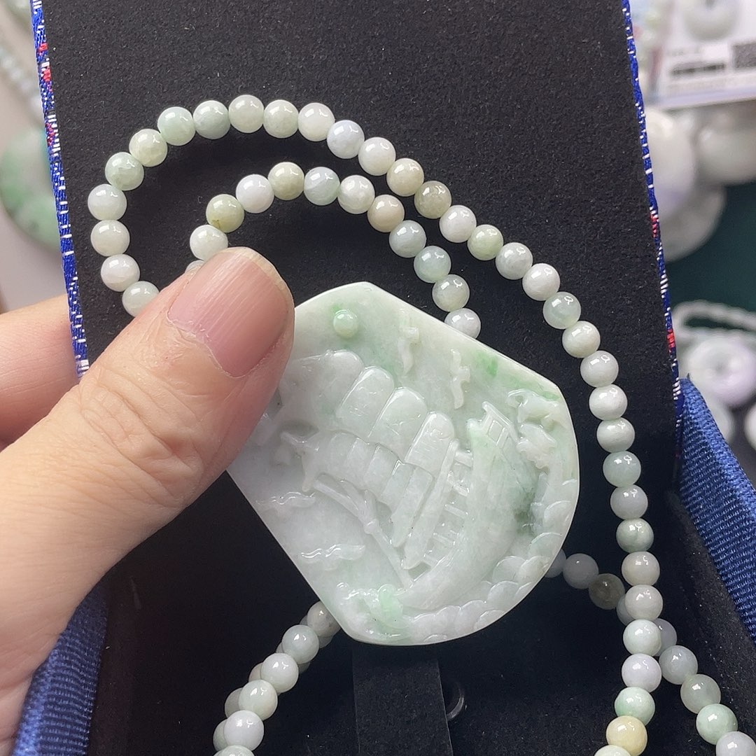 翡翠未镶嵌颈饰毛衣链