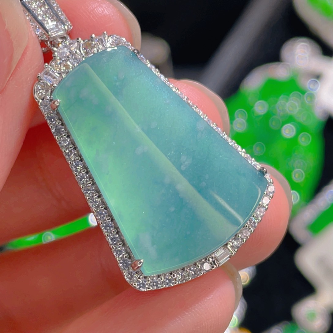 翡翠吊坠(不含链)未镶嵌