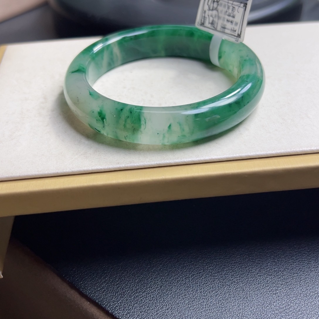 石英质玉手镯未镶嵌紫**晶