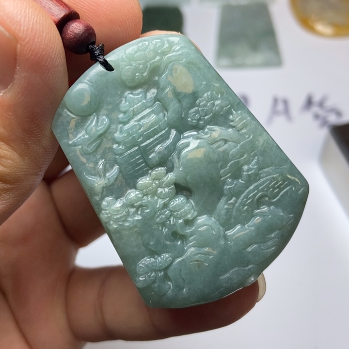 翡翠未镶嵌颈饰翡翠