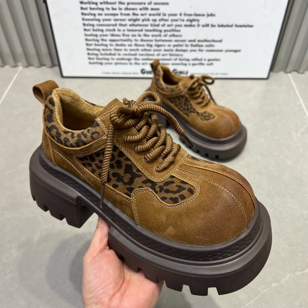 主播推荐2025年（826-11）7公分豹纹拼色磨砂皮系带厚底乐福鞋