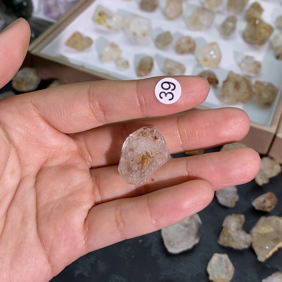 水晶未镶嵌珠宝半成品