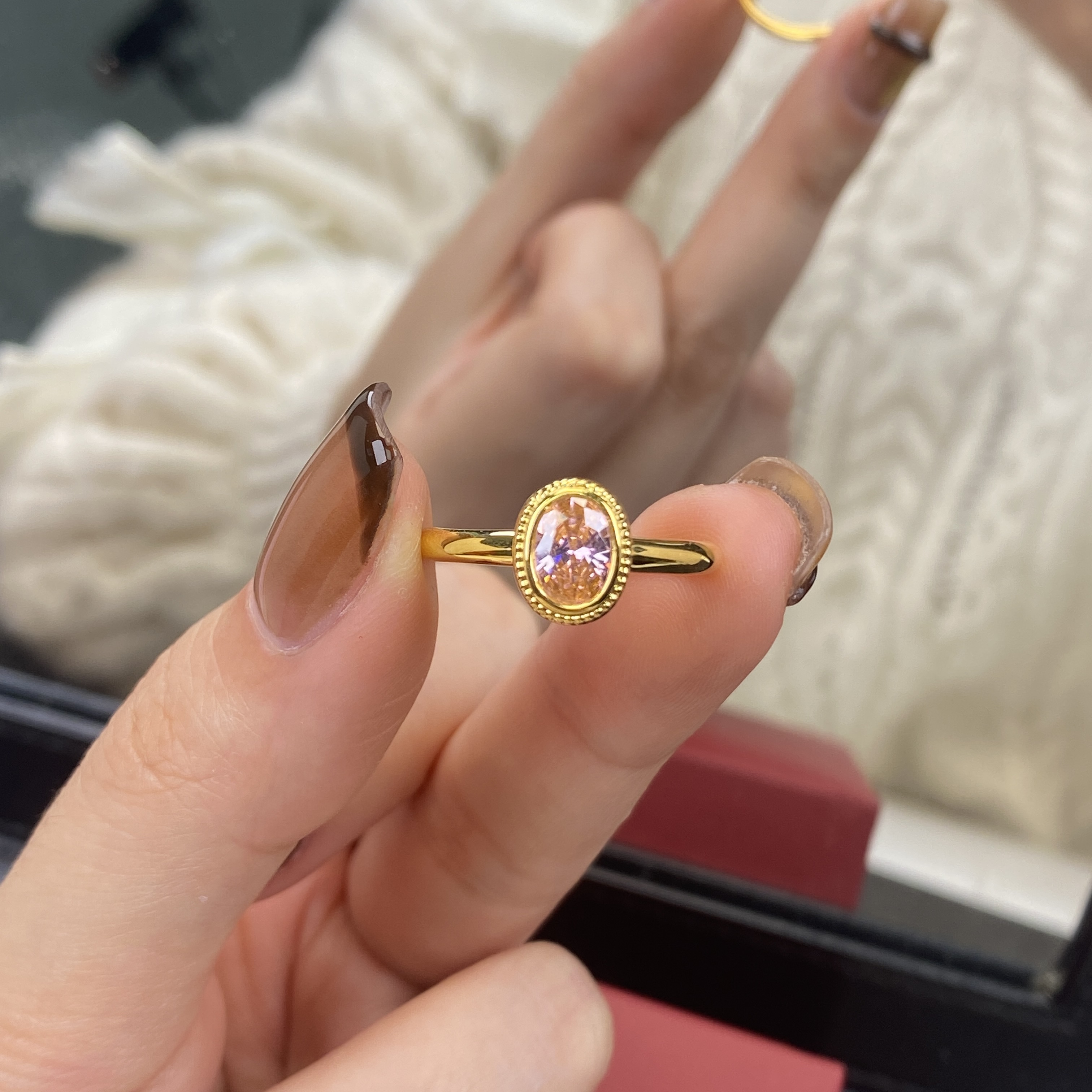 璟金珠宝足金999黄金精致百搭粉色鸽子蛋戒指送礼圈口可选