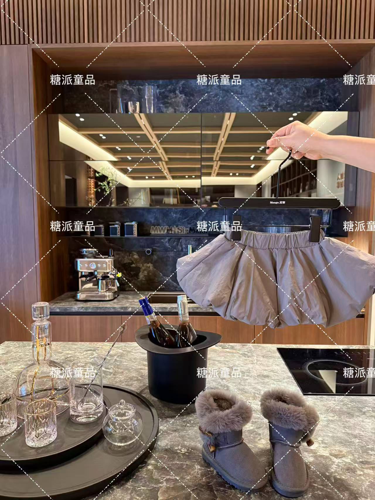 1010质感灰色小泡芙！QQ花苞儿童夹棉小短裙