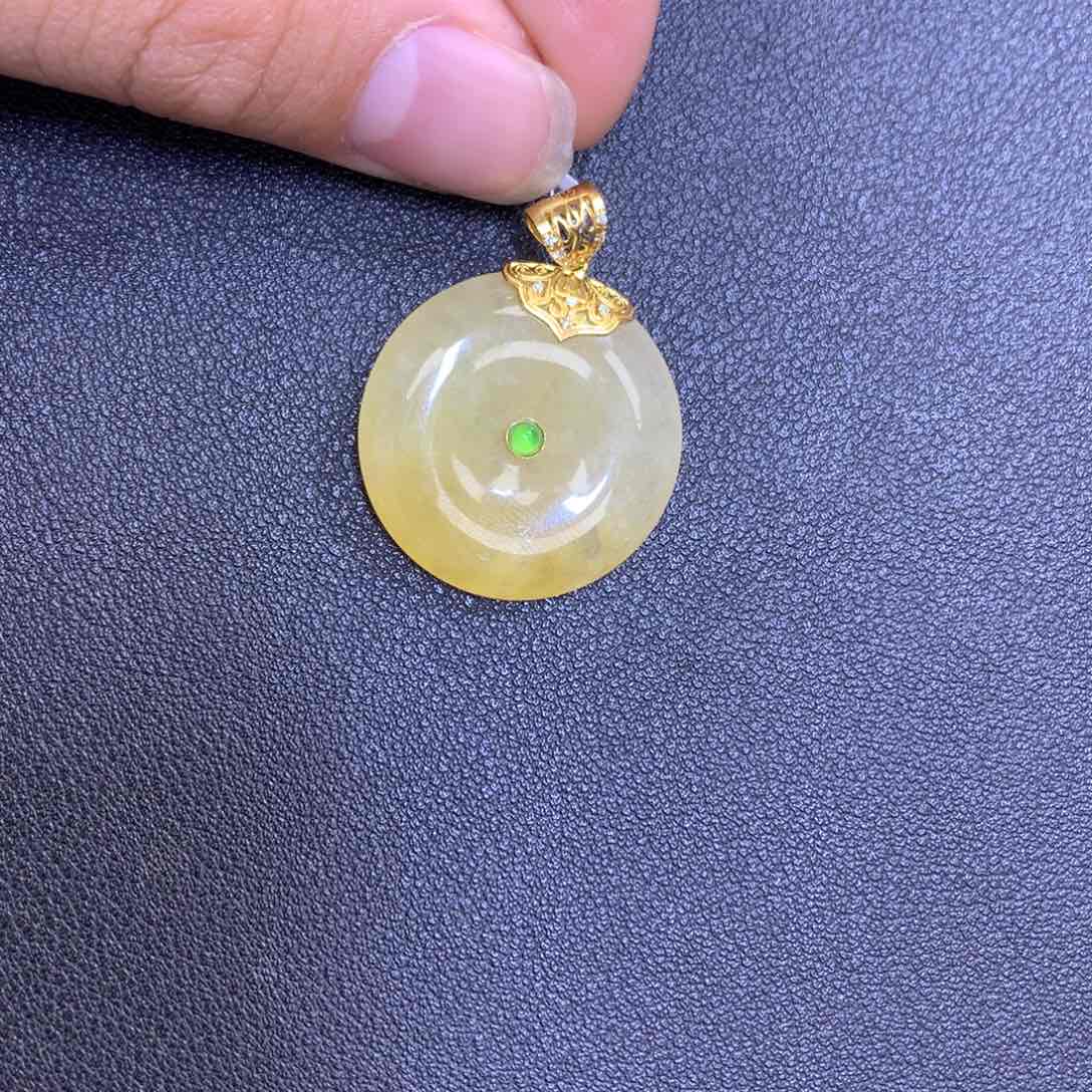 翡翠颈饰18K金镶嵌翡翠