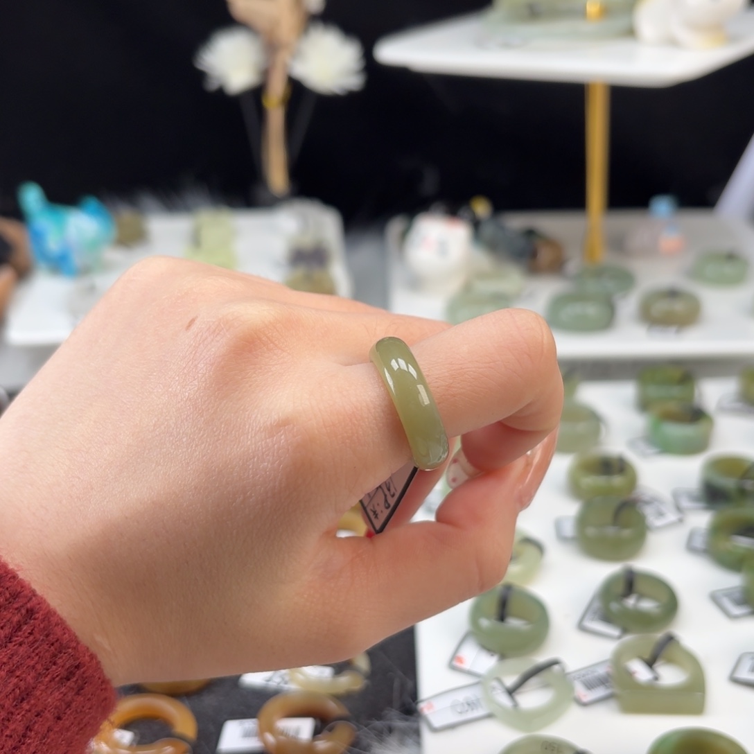 和田玉未镶嵌戒指O23湖水绿泥鳅背17.2