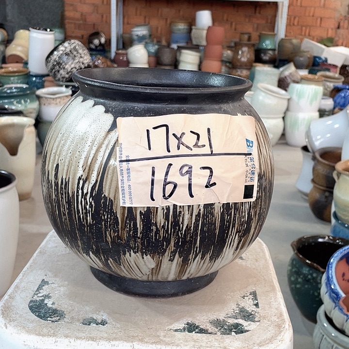 紫砂花盆正品口17高21。z z z z z z x