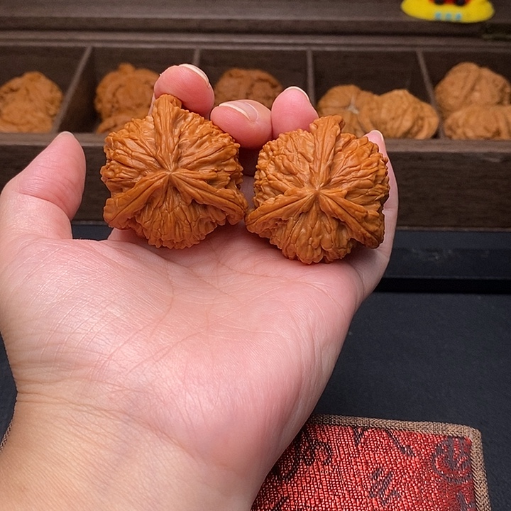 用***1把件文玩核桃白奔