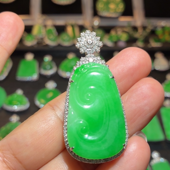 翡翠18K金镶嵌吊坠(不含链)