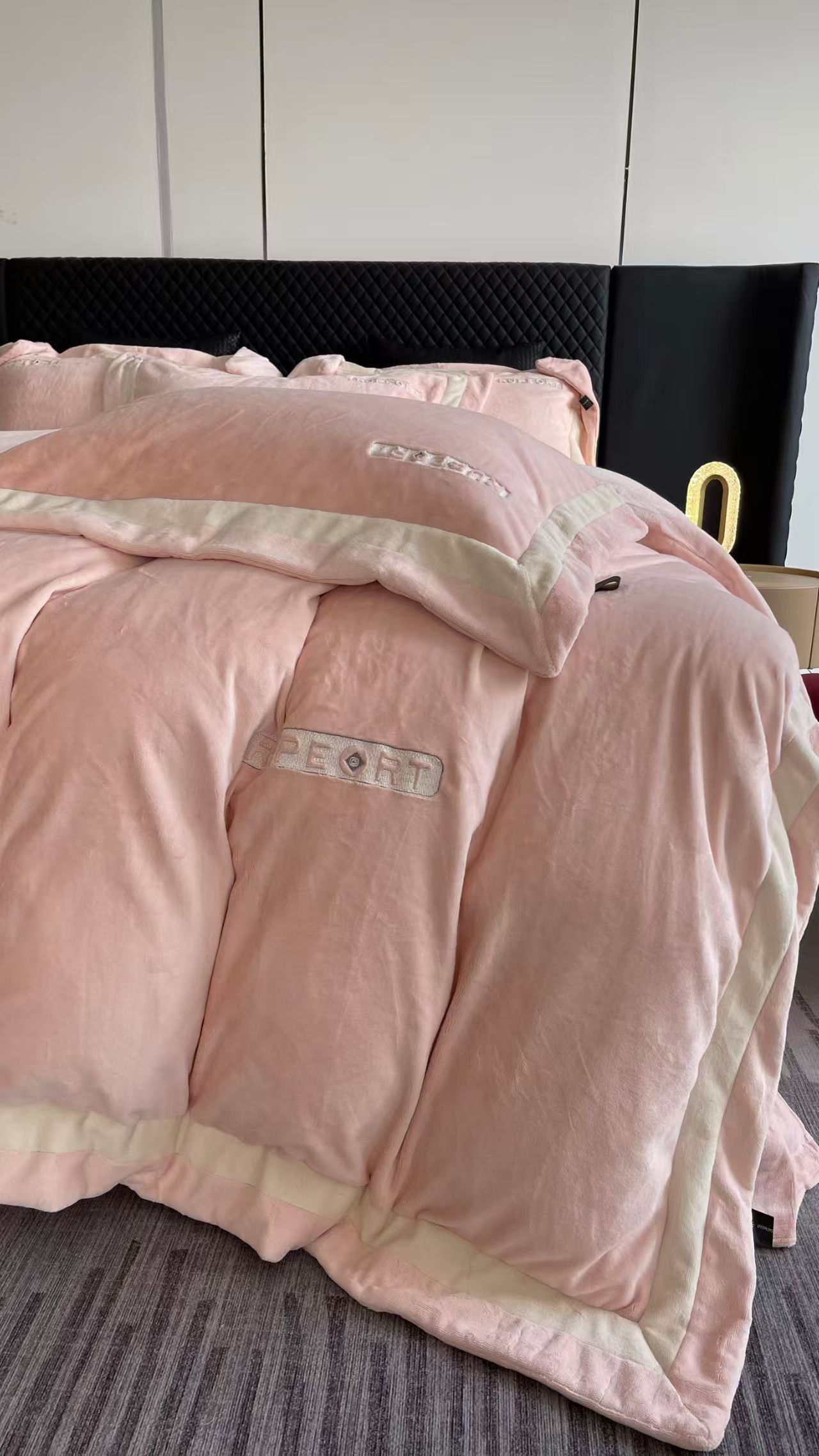 高克重亲肤牛奶绒四件套  超柔触感绒细腻柔软保暖