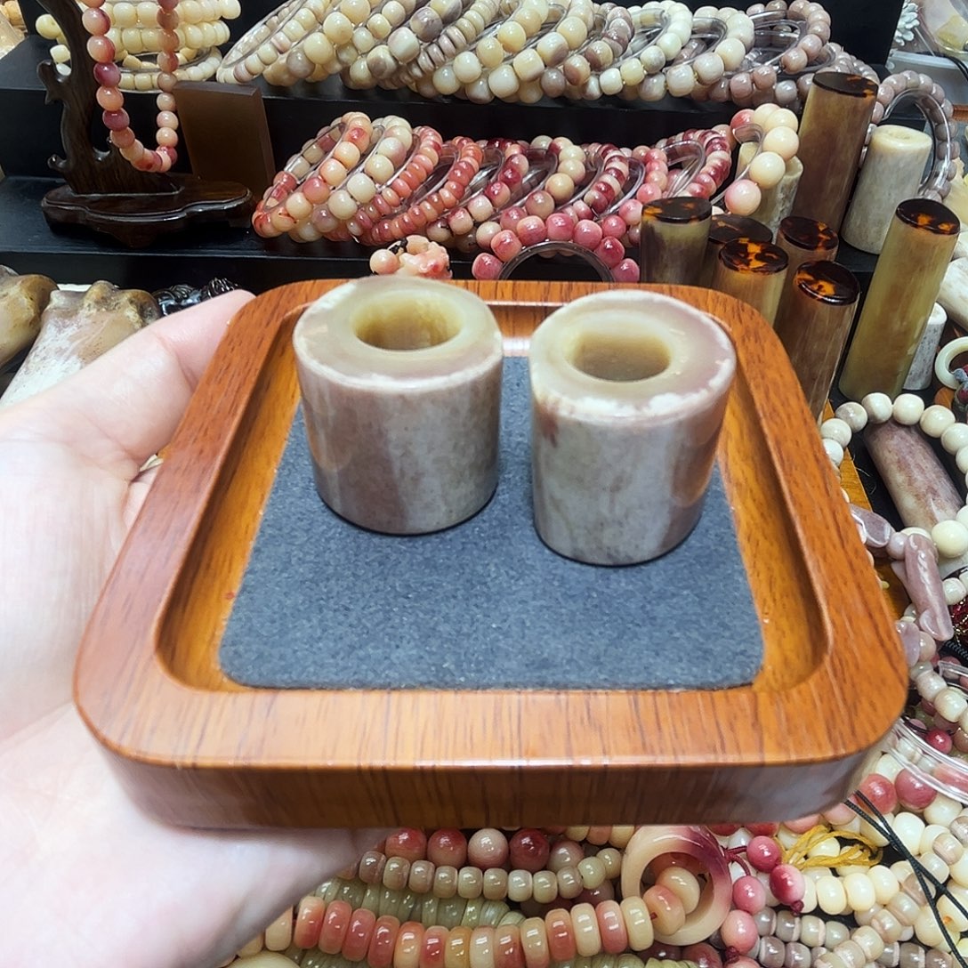 手球一对手把件文玩