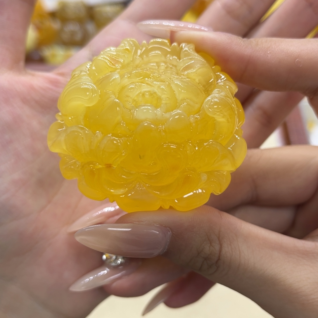 琥珀未镶嵌裸石天然琥珀黄牡丹