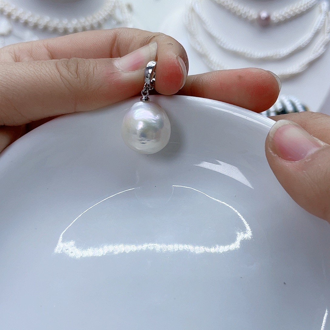 颈饰钛钢淡水珍珠