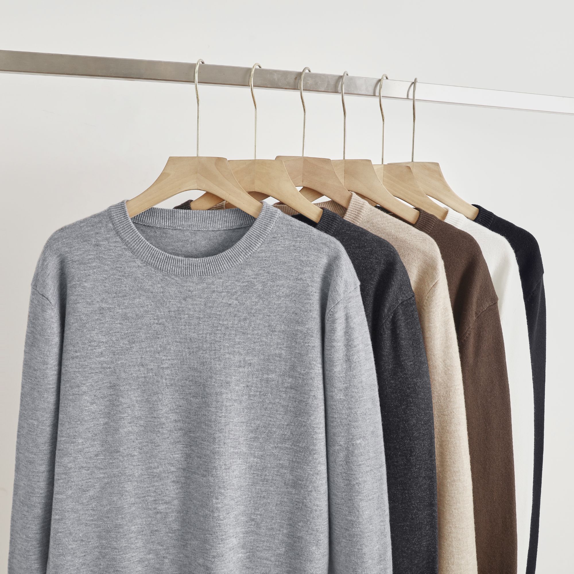 男士毛衣针织打底衫圆领保暖亲肤简约百搭纯色毛衣针织打底衫男士