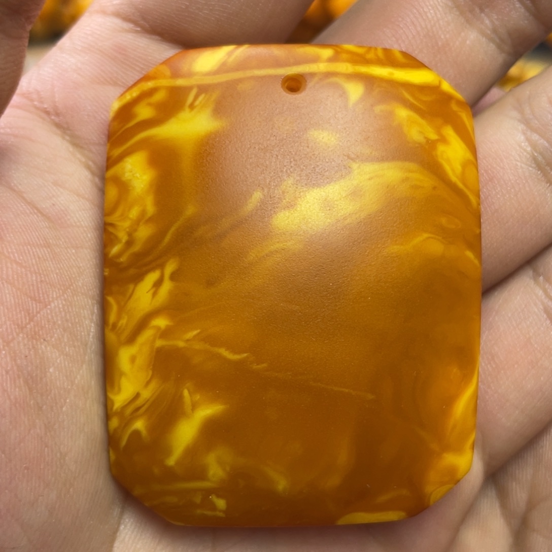 蜜蜡未镶嵌吊坠(不含链)