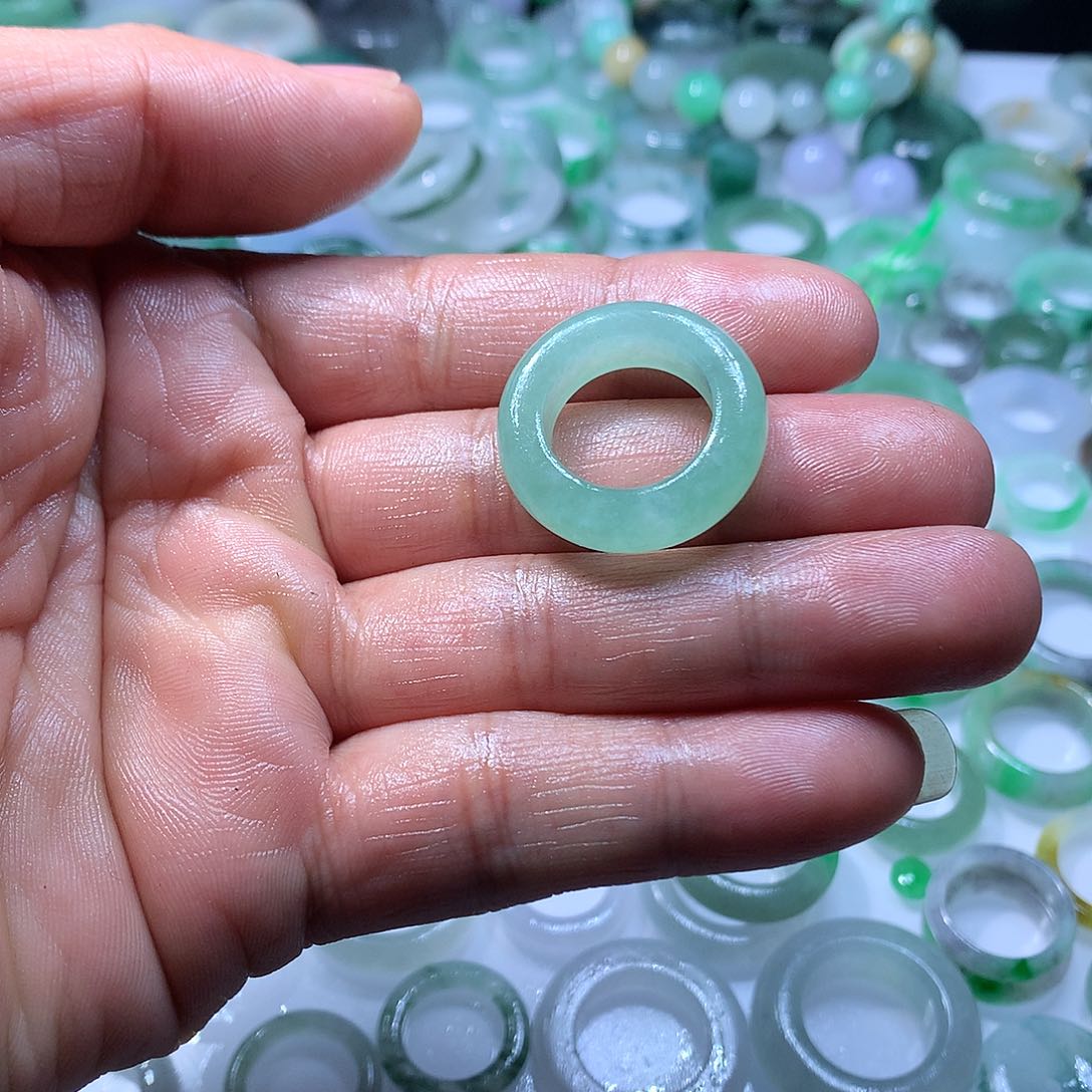 定制翡翠未镶嵌月*