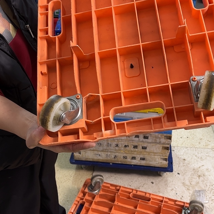 肥***肥厚款有瑕私的小车，一个