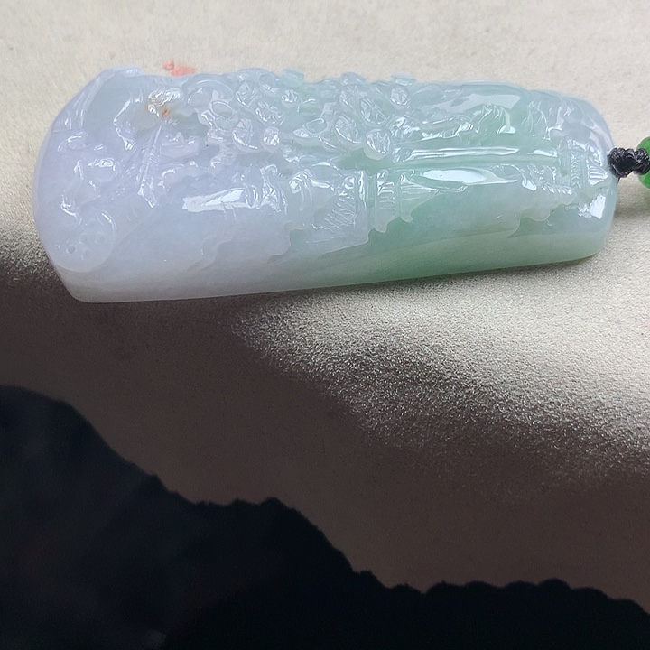 翡翠颈饰未镶嵌吊坠