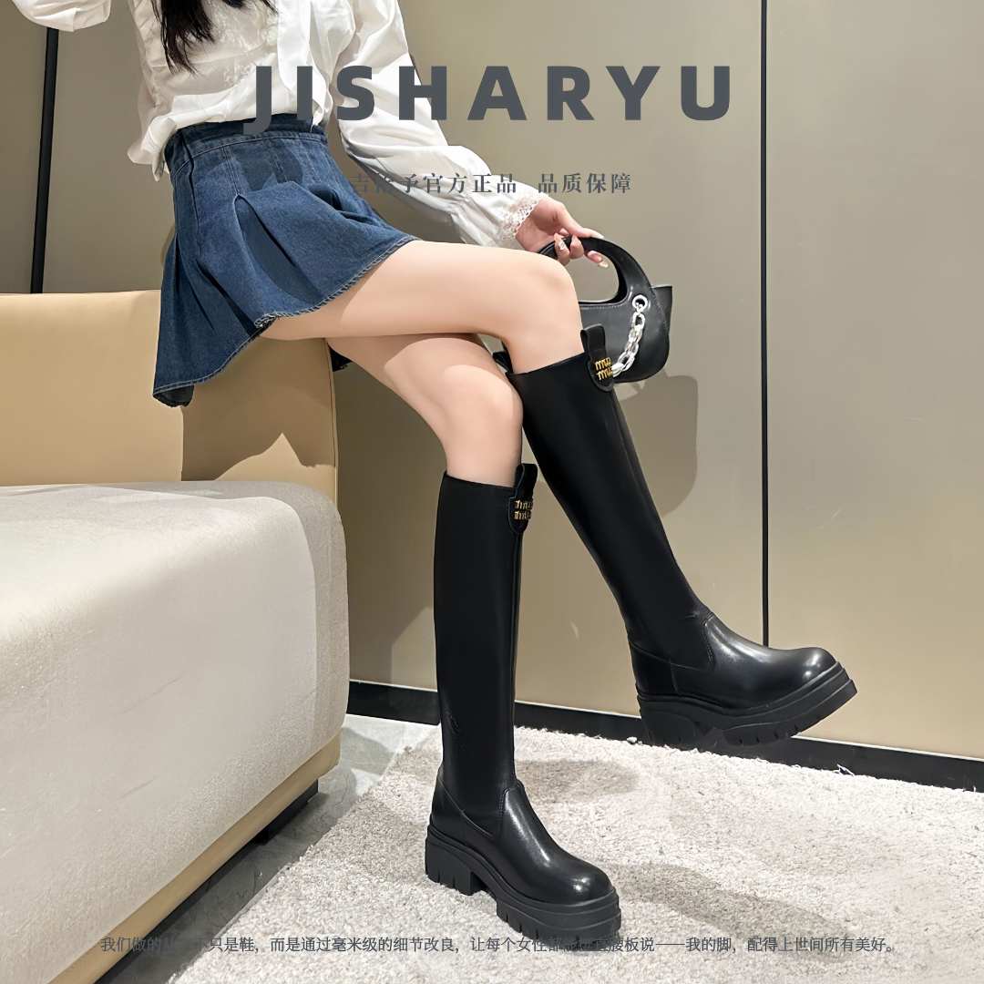 加肥加宽大码女靴2025年冬新款简约不过膝净面厚底长筒骑士靴