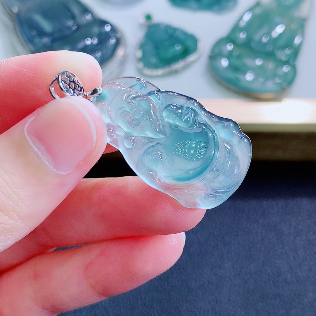 翡翠未镶嵌颈饰翡翠